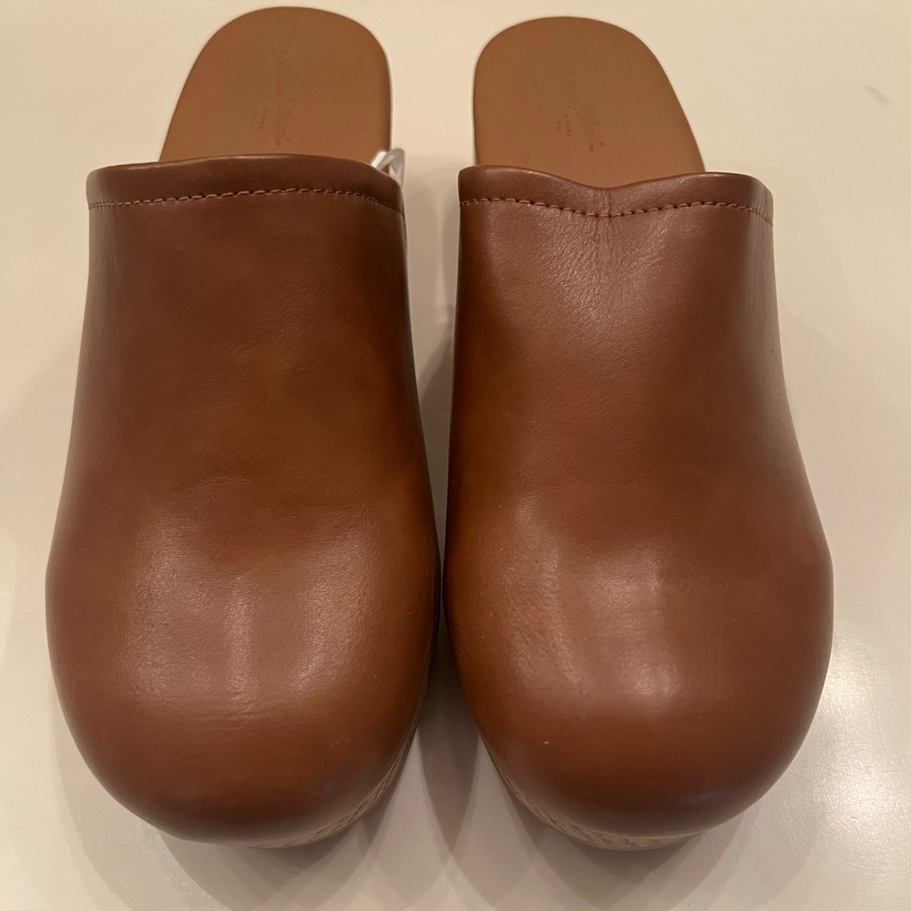 Universal Thread Tan Women's Mules